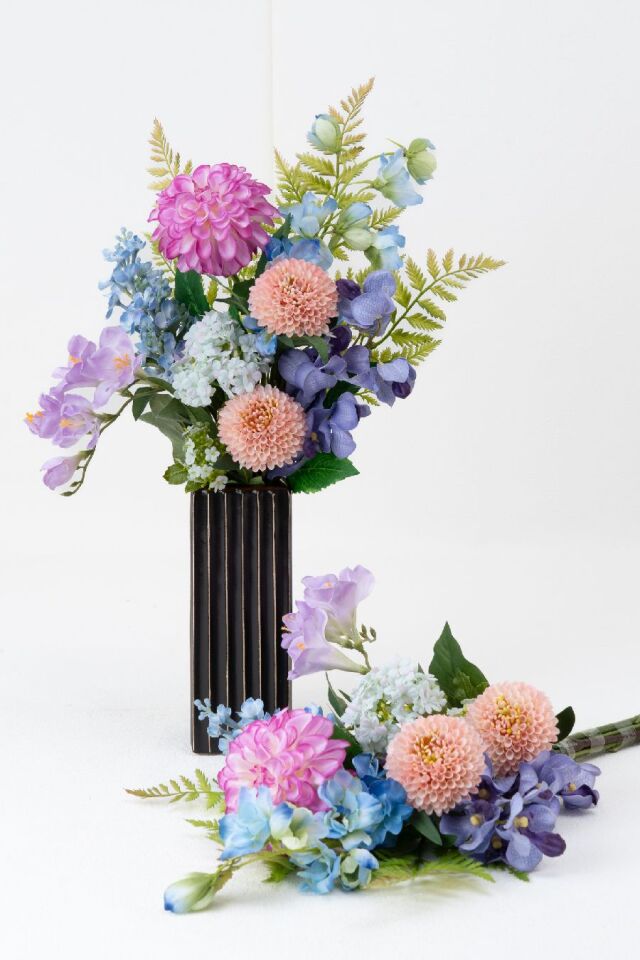 【洋風供花】高級造花 仏花 一対 お供え用アーティフィシャルフラワー｜ダリア・蘭使用 50cm（贅沢仕立て お盆 お彼岸 命日 法事）