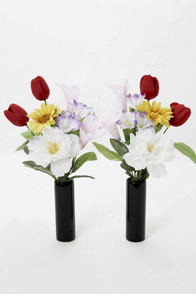 【造花・アーティフィシャルフラワー 仏花・供花・墓花】春夏におすすめのお供え花A（左右１対セット）