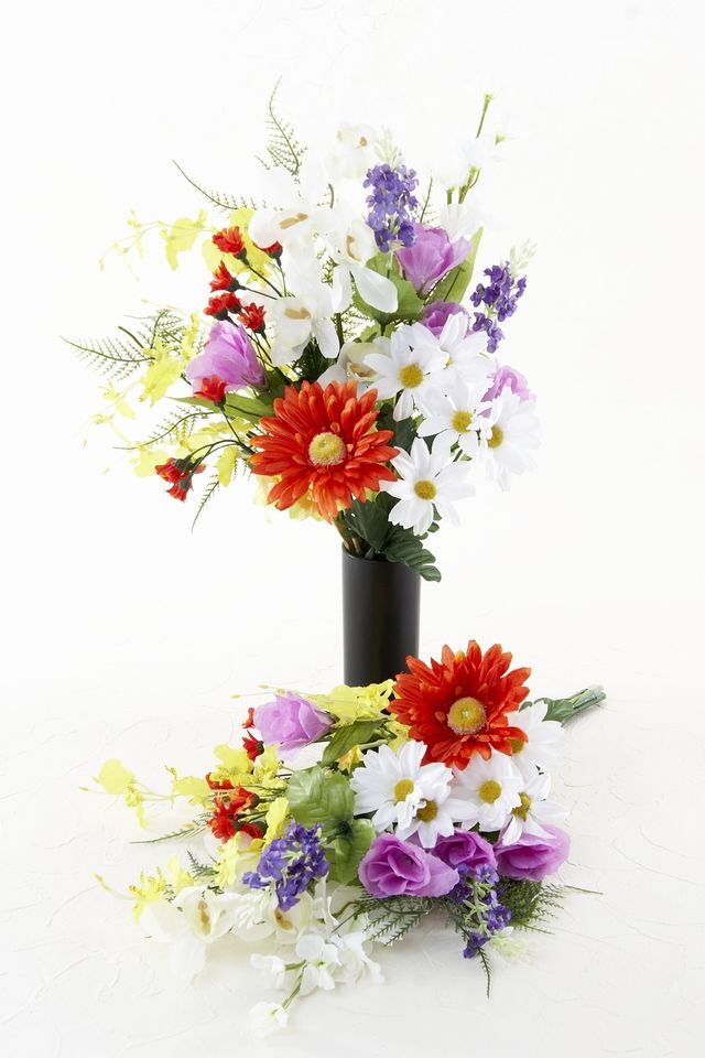 【造花・アーティフィシャルフラワー 仏花・供花・墓花】ガーベラやオンシジュームの供花（左右１対セット）