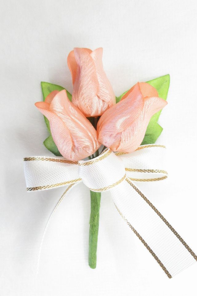 【卒業式・入学式・イベントの胸元に華を添えるミニコサージュ】リトルチューリップのミニコサージュ