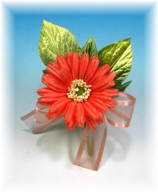 【卒業式・入学式・式典・イベントやパーティーの胸元に華を添える corsage】ガーベラのコサージュ/オレンジ
