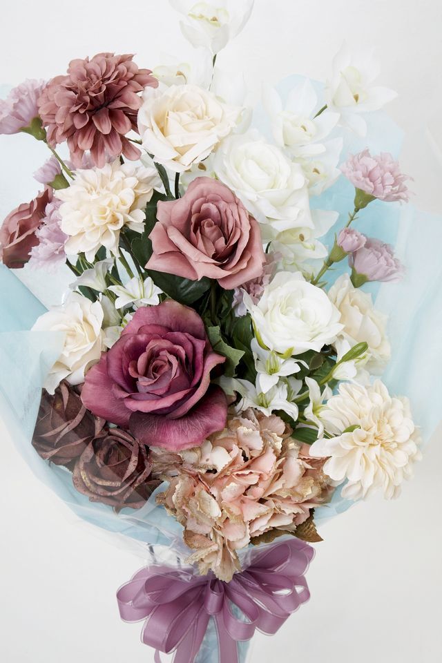 【贈答・贈呈用花束・造花花束・花束ギフト】薔薇とダリアとカーネーションのアーティフィシャルフラワーブーケ