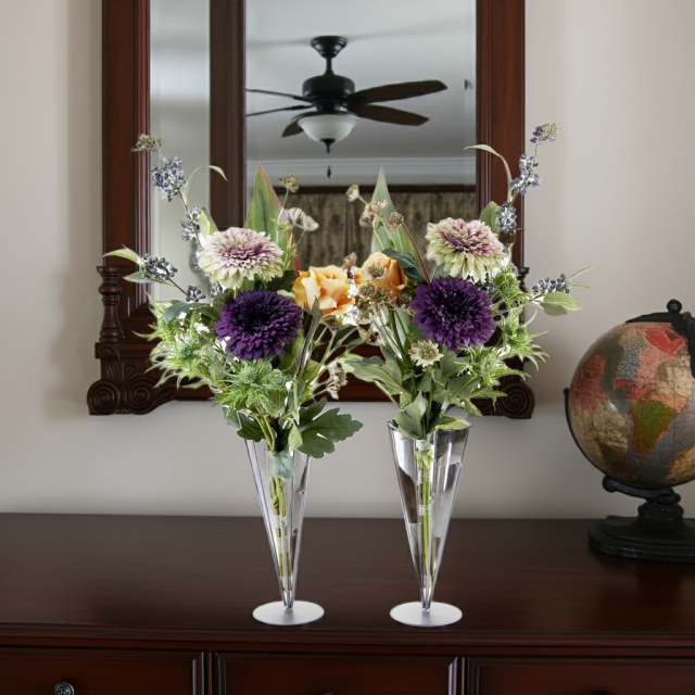 【プレミアムアレンジ 造花・アーティフィシャルフラワー・インテリアフラワー】White and green flower arrangement