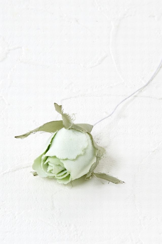 【アートフラワーパーツ・造花・染花・布花】ベルベットローズ（蕾）