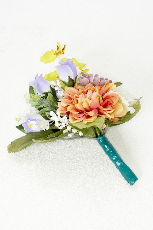 【アーティフィシャルフラワー・造花 お仏壇向けリトル仏花・供花】ダリアとミニバラのミニ供花−1束タイプ