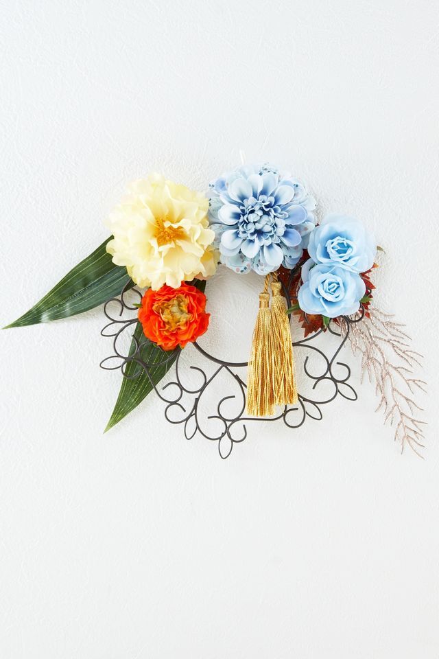 【壁掛け 造花和風ハンギングリースアレンジ】寿々花−suzuka