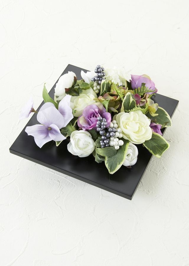 【アーティフィシャル壁掛・造花インテリアフラワー】スクエアフレームアレンジ・ヒラリ−日羅里