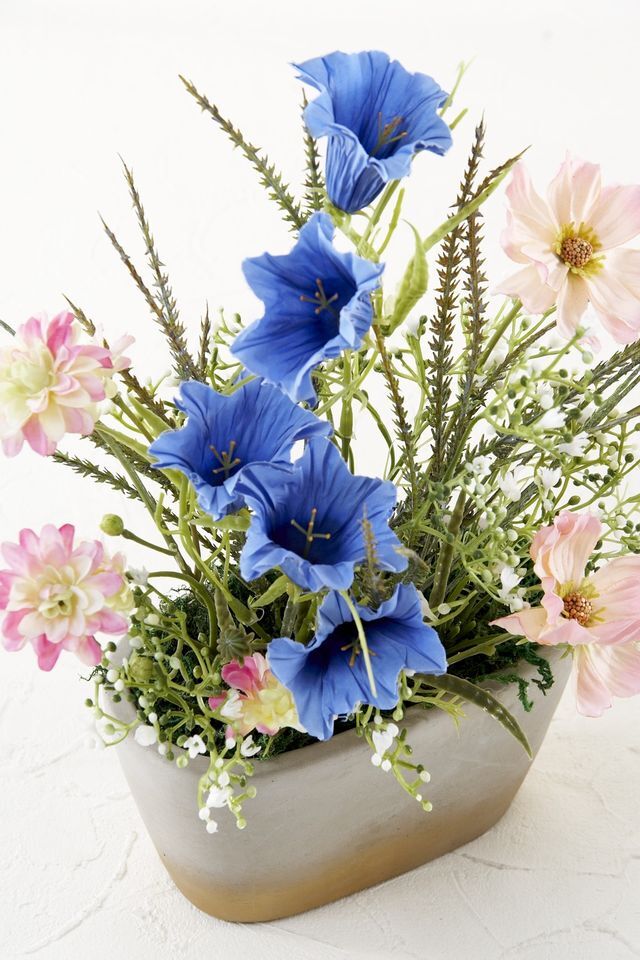 【造花・アーティフィシャルフラワー・アレンジメント】コスモスとカンパニュラのナチュラルアレンジメント