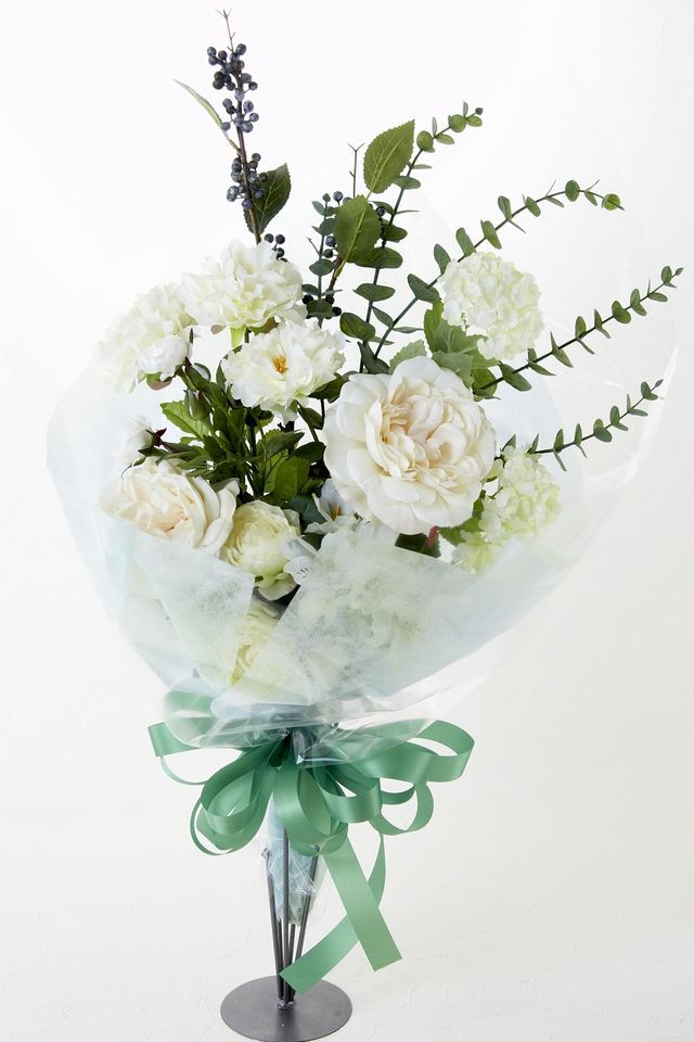 【贈答・贈呈用・ギフトの造花花束】ラフィネホワイト・ブーケ