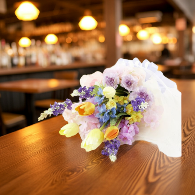 【贈答・贈呈用花束・造花花束・花束ギフト】スイートピーとチューリップのアーティフィシャルフラワーブーケ/ラベンダーミックス