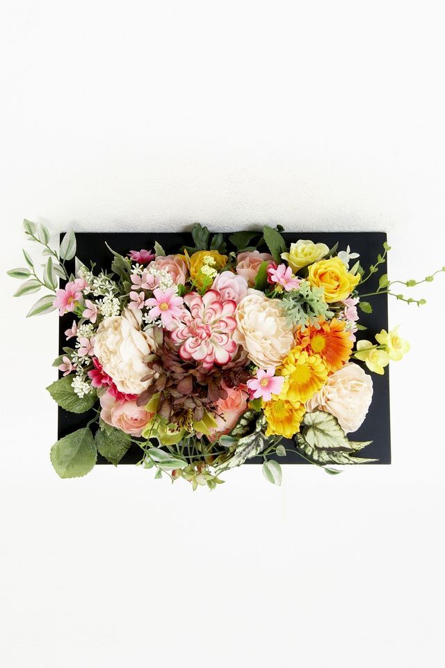 【アーティフィシャル壁掛・造花インテリアフラワー】スクエアフレームアレンジ・花音−kanon