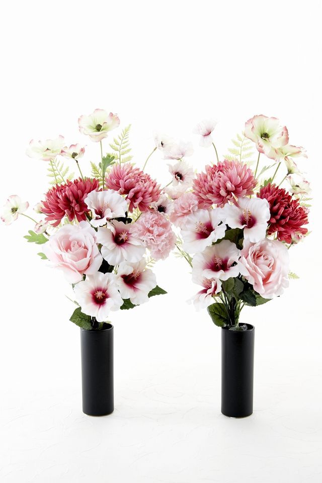 【アーティフィシャルフラワー・造花 お墓・お仏壇向け仏花・供花1対-左右2束セット】薔薇＆ハイビスカスの洋風供花（左右１対セット）
