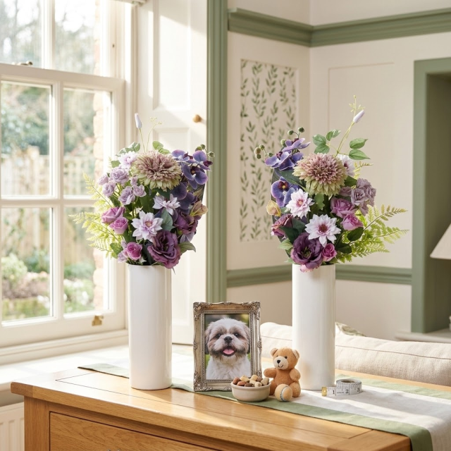 【アーティフィシャルフラワー・造花 お墓・お仏壇向け仏花・供花1対-左右2束セット】薔薇と胡蝶蘭とマムの洋風供花（左右１対セット）