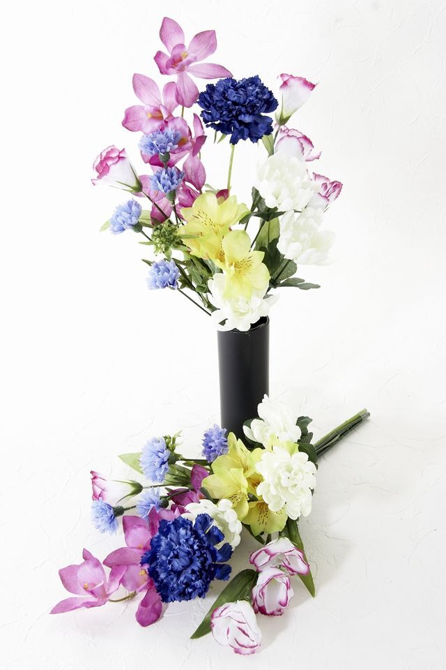 【造花・アーティフィシャルフラワー 仏花・供花】トルコキキョウとシンビジウムの墓花（左右１対セット）