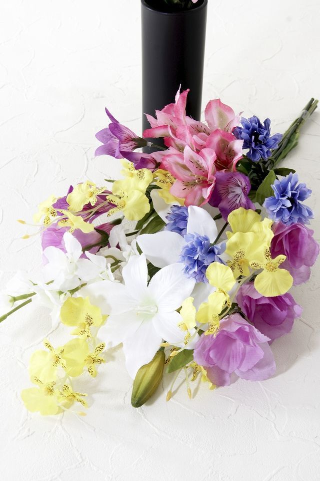【造花・アーティフィシャルフラワー 仏花・供花】アルストロメリアとオンシジュームの墓花（左右１対セット）