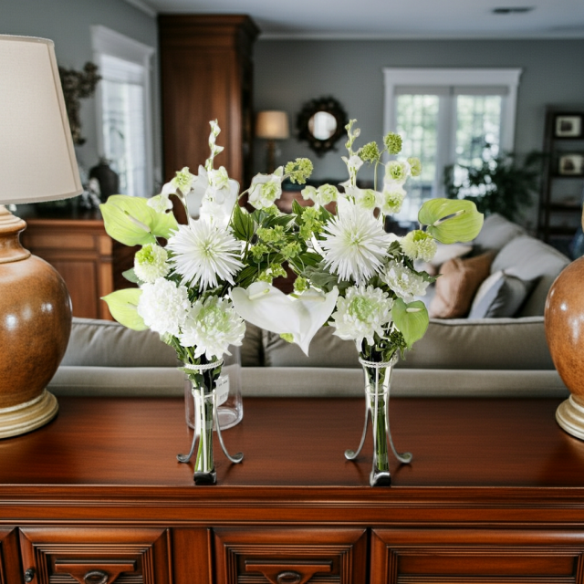 【造花・アーティフィシャルフラワー 仏花・供花】アンスリュームとマムの洋花モダン墓花（左右１対セット）