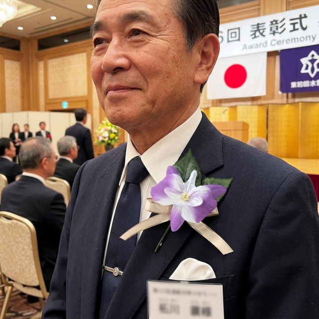 【卒業式・入学式・パーティー・イベント・式典用のコサージュ】デンファレのアートフラワーコサージュ