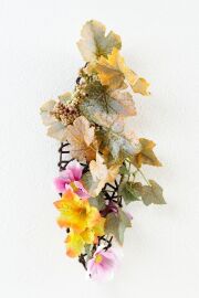 【造花・アーティフィシャルフラワー・リース・壁掛けアレンジ 】オータムリーフのオーバルリース