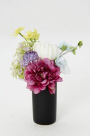 【アーティフィシャルフラワー・造花 お仏壇向けリトル仏花・供花】ダリアとマムのミニ供花－1束タイプ