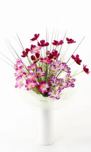 【アーティフィシャルフラワー　インテリアブーケアレンジ　】3色のコスモスの花束風アレンジメント