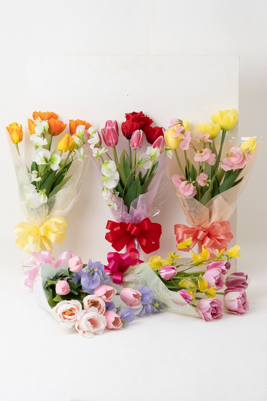 【リアルな高級造花の花束・気軽に贈れるカジュアルサイズ花束】チューリップとスイートピーのフレッシュブーケ