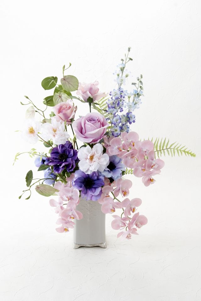 【造花・アーティフィシャルフラワー・インテリアアレンジメント】バラや胡蝶蘭のビューティフルアレンジメント