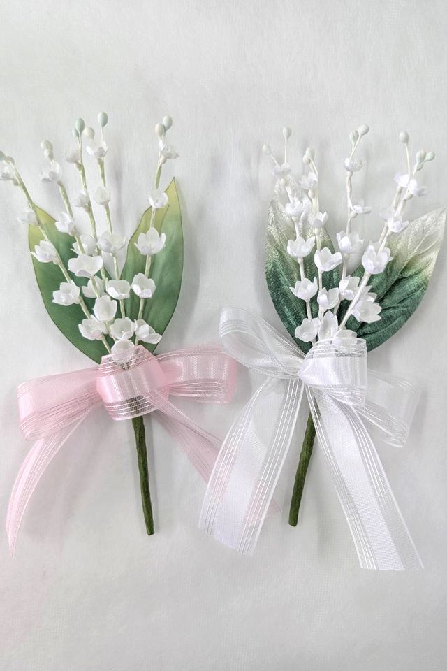 【卒業式・入学式・パーティー・イベント・式典用のコサージュ】ドイツスズランのアートフラワーコサージュ