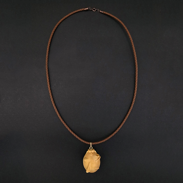 ベヘリット木製ペンダント 覇王の卵 レザーVer.