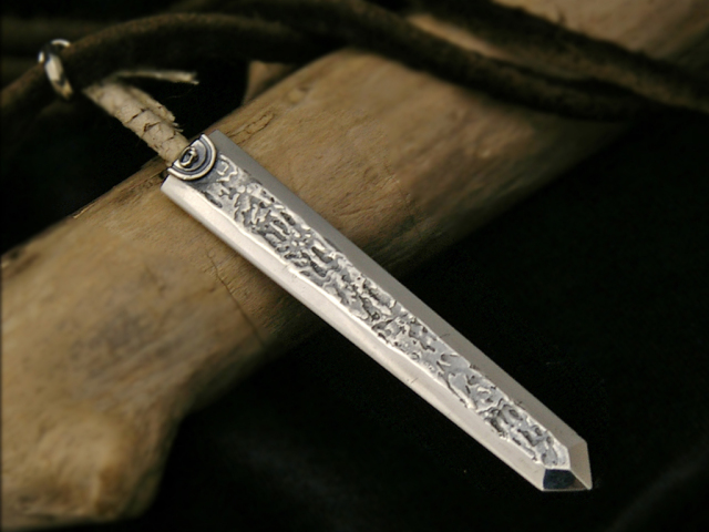 ドラゴンころし シルバーペンダント レザーorチェーン 【送料無料】