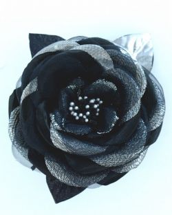 バラのコサージュ（ブラックシルバー）