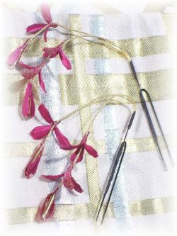 S-1013　和装髪飾り＜藤＞Uピン２本セット（９Ａ０８）／薔薇－ワイン系