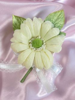 ガーベラ・ナチュラルコサージュ２