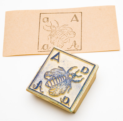 アンティークスタンプ（abeille）