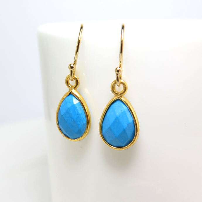 天然石ピアス ターコイズ＜12月誕生石＞10×7mmペアシェイプ・フレンチフックピアス「14kgf（ゴールドフィルド）」（1ペア）