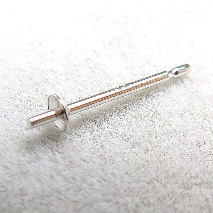 14Kホワイトゴールド（ロジウム）（14金）直結ピアスポスト・突き刺しタイプ（芯立・皿付）【2.25mm】（1個）