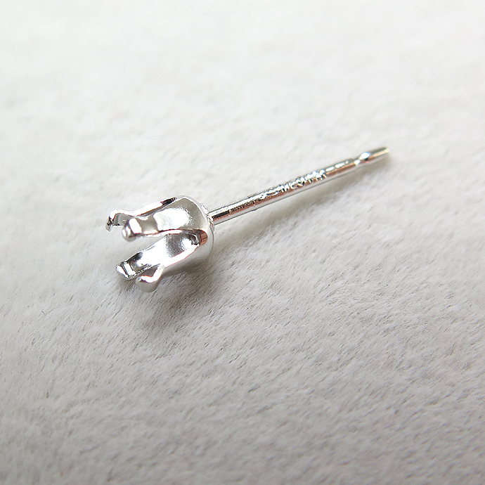 ピアス空枠・4本爪ポストピアス（ラウンド4mm）「14kgf（ホワイトゴールドフィルド）（ロジウム）」（50ペア/100個）