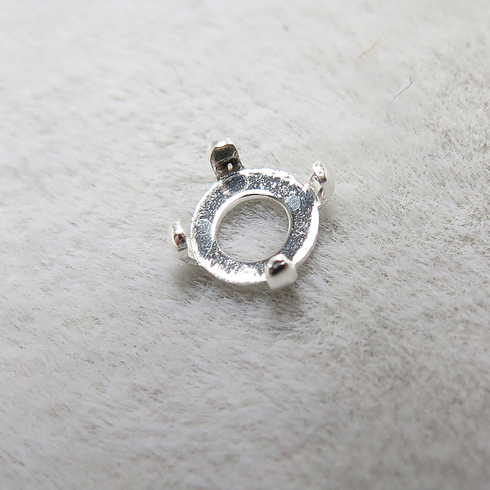 シルバー925空枠・カボション4本爪（ラウンド4mm）「SV925」（250個）