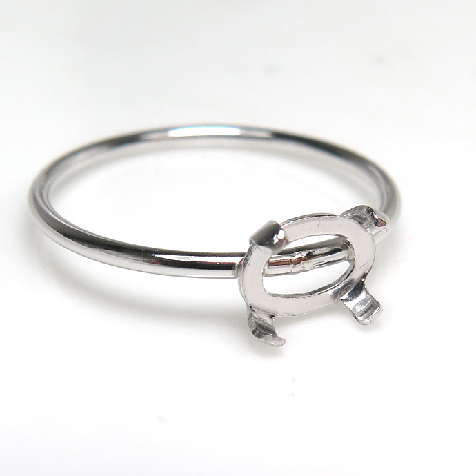 シルバーリングパーツ（指輪）カボション空枠 6×4mm・4本爪（横 オーバル/線径1mm）「SV925」（サイズ目安：9号）（25個）