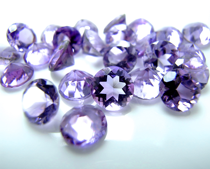 天然石ルース（裸石）・アメジスト（ブラジル）/ラウンド【8mm】ファセットカット（1個）