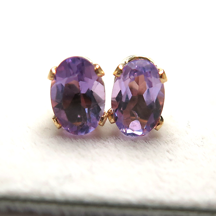 ゴールドフィルド/6×4mmオーバル4本爪・スタッドピアス（立て爪ピアス）・天然石アメジスト「14kgf」（1ペア）