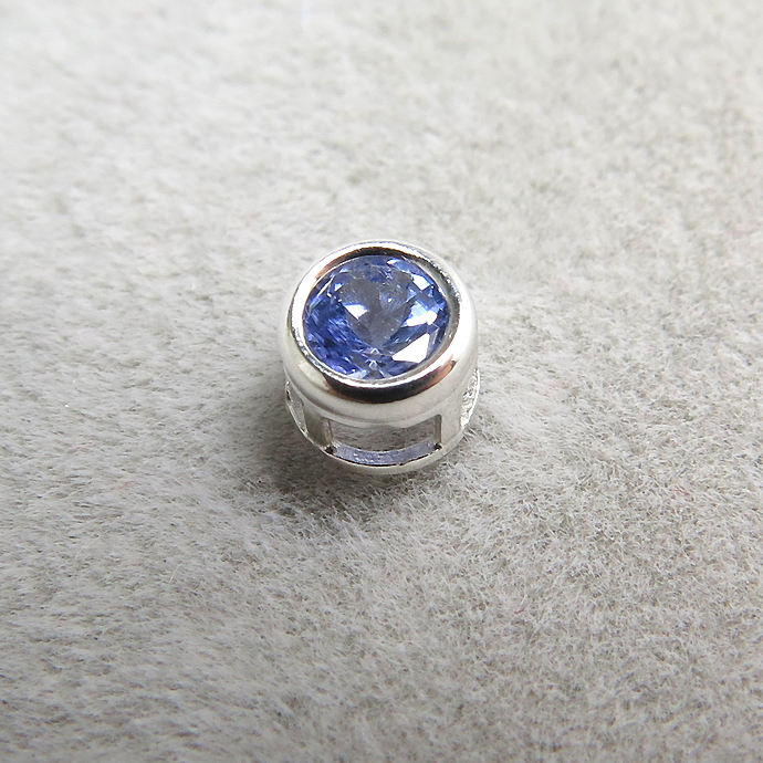 シルバー925/天然石タンザナイト（3mm）ベゼル「sv925」（10個）