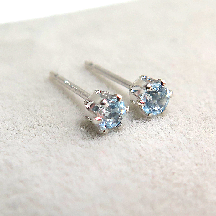 天然石ブルートパーズ（スカイブルー）・6本爪ポストピアス（ラウンド3mm）「14kgf（ホワイトゴールドフィルド）（ロジウム）」（10ペア）