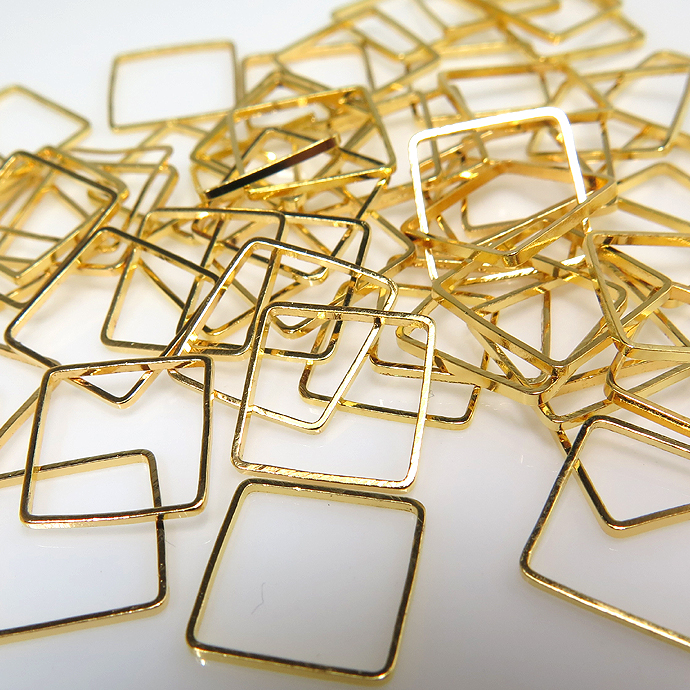 スクエア四角形チャーム ブラスパーツ コンポーネント（10mm）幾何学・ジオメトリックアクセサリー（真鍮・ゴールドカラー）（250個）