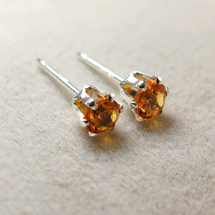 sv925シルバースタッドピアス（3mmラウンド6本爪）天然石シトリン（5ペア）