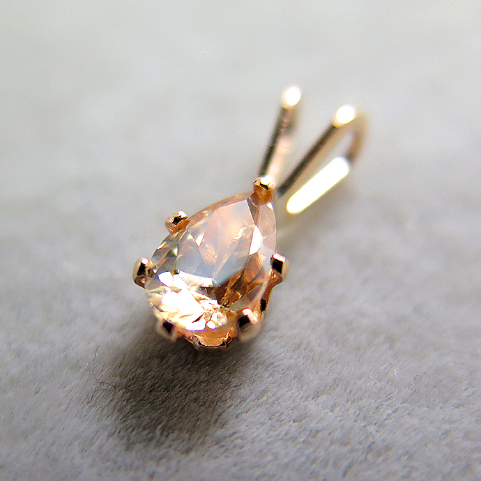6本爪ペンダントトップ（立爪）（キュービックジルコニア・ペアシェイプ6×4mm）【シャンパン】「14kgf（ゴールドフィルド）」（1個）