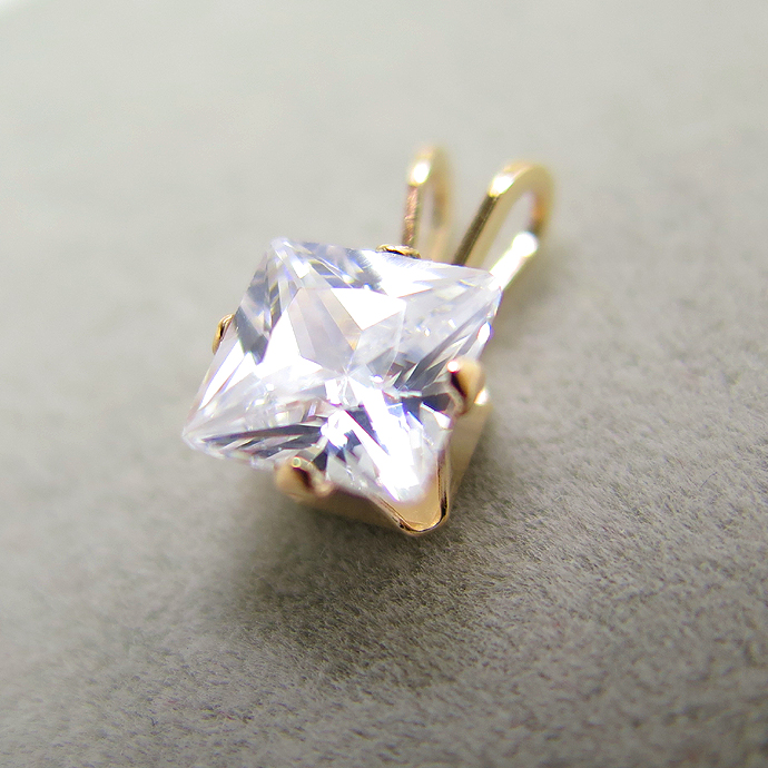 4本爪ペンダントトップ（立爪）（キュービックジルコニア・スクエア6mm）「14kgf（ゴールドフィルド）」（1個）