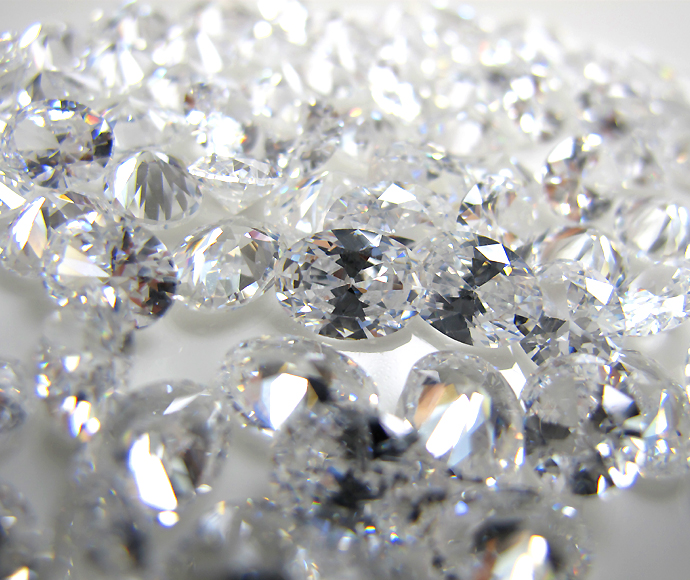 キュービックジルコニアcz【AAA】・ルース（裸石）・/オーバル【6×4mm】ファセットカット（250個）