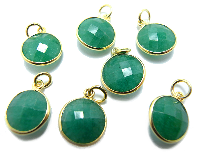 ゴールドプレーテッド・SV925/ペンダントトップ/天然石エメラルド＜5月誕生石＞（染）/ラウンド 11mm（ベゼルセッティング）（25個）