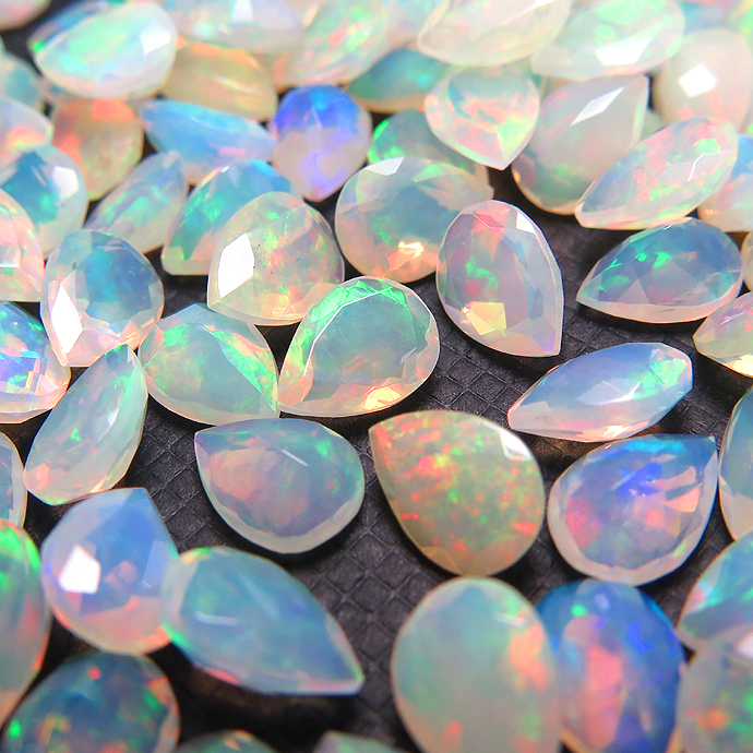 天然石ルース（裸石）・エチオピアンオパール（エチオピア・ウェロ州産）/ペアシェイプ【7×5mm】ファセットカット（5個）