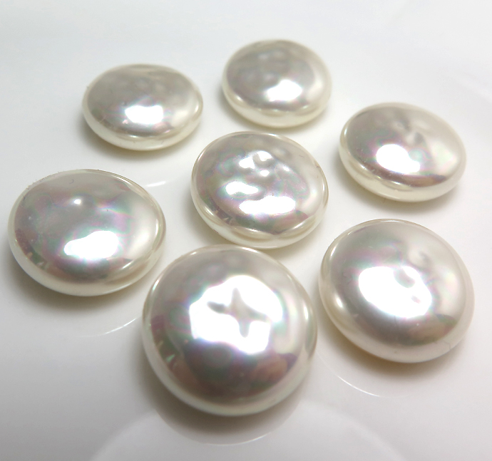 純国産ガラスパール 片穴  ボタン カボション バロックパール ミガキ 18mm ホワイトパールカラー[A]（1個）